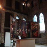 schildererij van Hans Memling in het Sint-Janshospitaal Museum in Brugge beschermd door een donkere licht werende en uv werende glasfolie